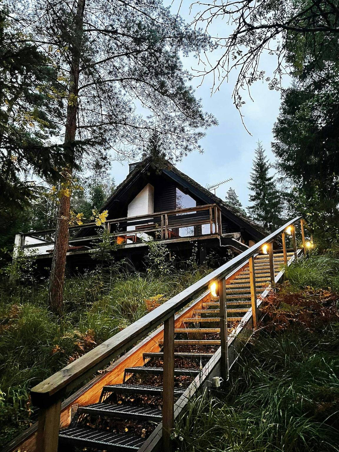 Gemütliches Haus aus den 70er Jahren in der Waldlandschaft bei Knäred in Laholm, Halland