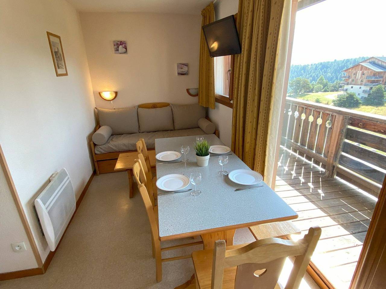 Ganze Wohnung, Wohnung 4 Personen, Südbalkon, nahe Pisten, 2 Sz in Saint-Étienne-en-Dévoluy, Le Dévoluy