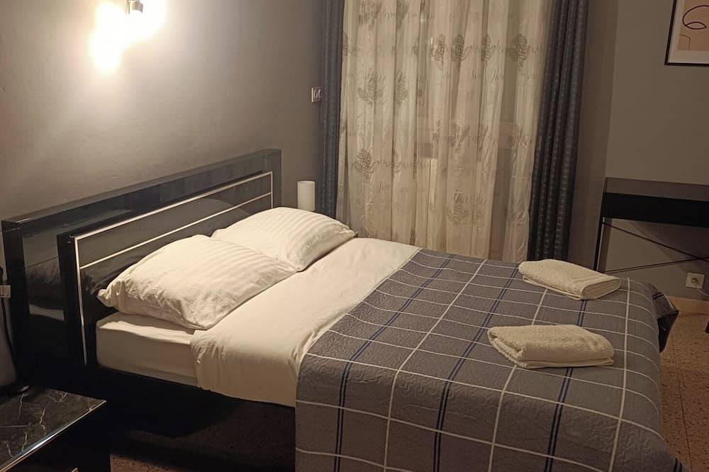 Entire apartment, \"La Casa di Gerlinde by Saint Martin\" apartment with pool, pet friendly! in Saint-Martin-de-Valgalgues, Cévennes
