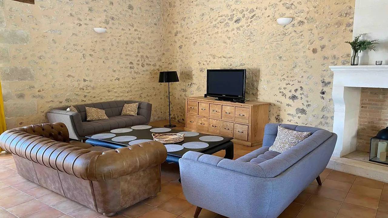 Maison de vacances pour 11 personnes avec piscine in Chalais, Charente