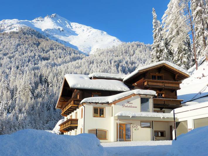 Ferienwohnung für 2 Personen, mit Balkon und Garten in Kals am Großglockner