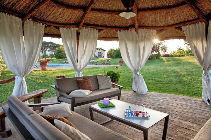 Location de vacances pour 18 personnes, avec jardin et terrasse à Poppi - 4