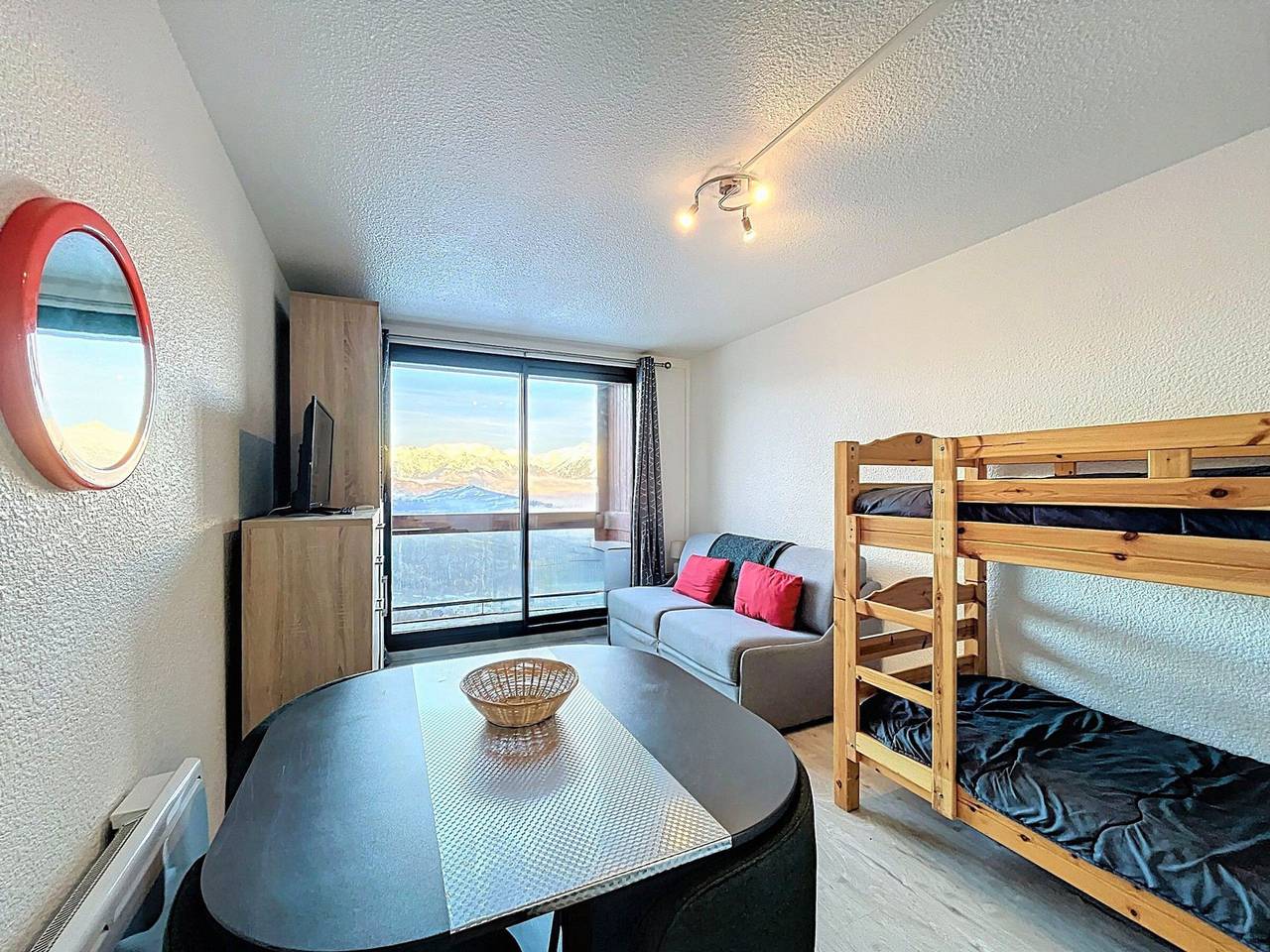 Estudio entero, Studio rénové · Pied des pistes · Balcon · Wifi gratuit in Le Corbier, Villarembert