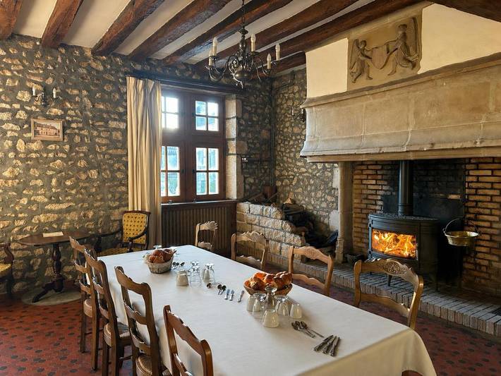 Chambre d’hôte pour 2 personnes, avec vue et jardin, animaux acceptés à Chantenay-Saint-Imbert