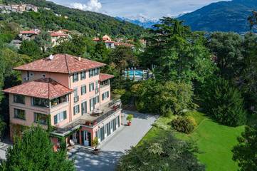Ferienhaus für 20 Personen, mit Pool und Garten sowie Seeblick und Ausblick in Italien