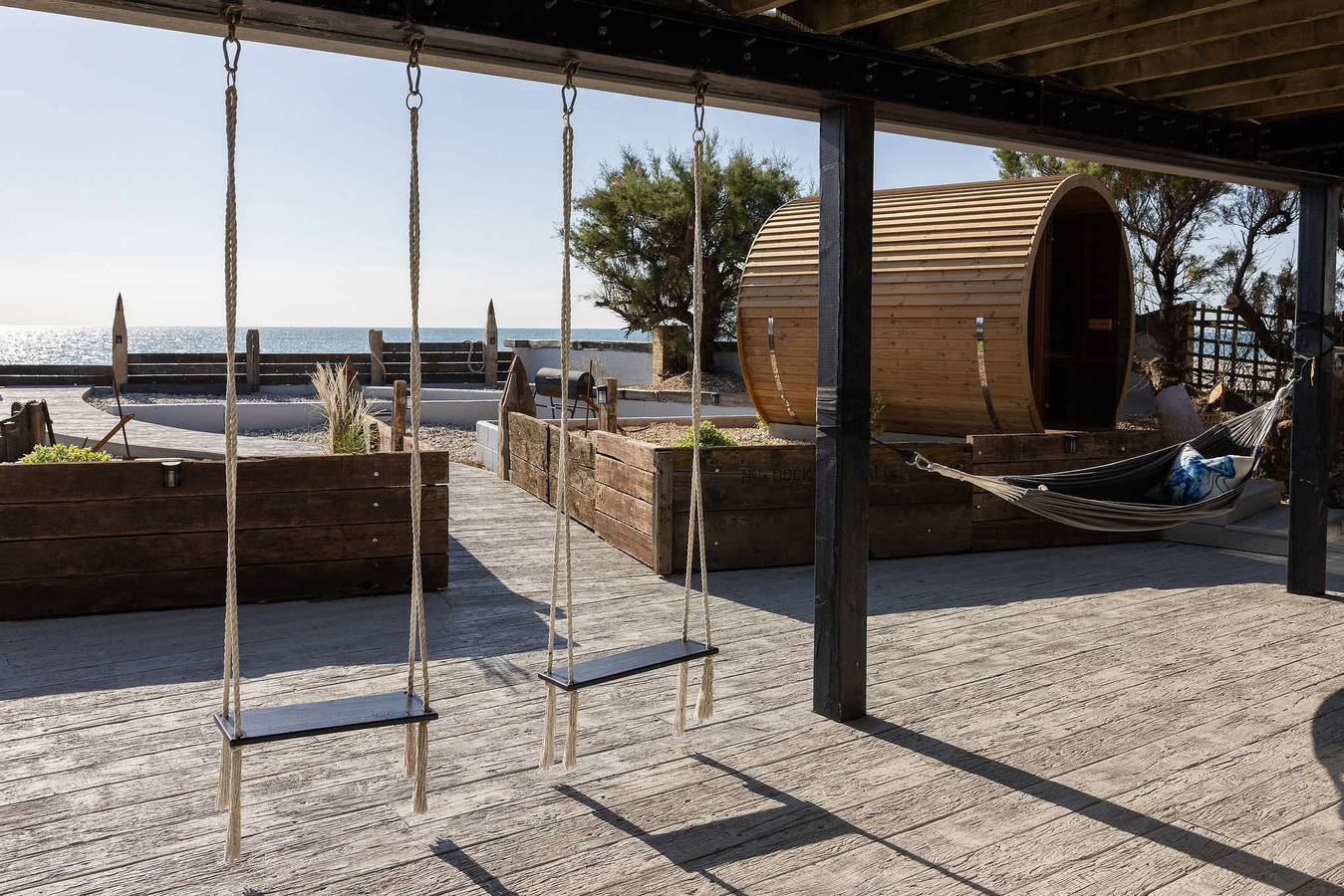 Luxury Seaside Retreat with Indoor Pool & Sauna in Sussex Occidental