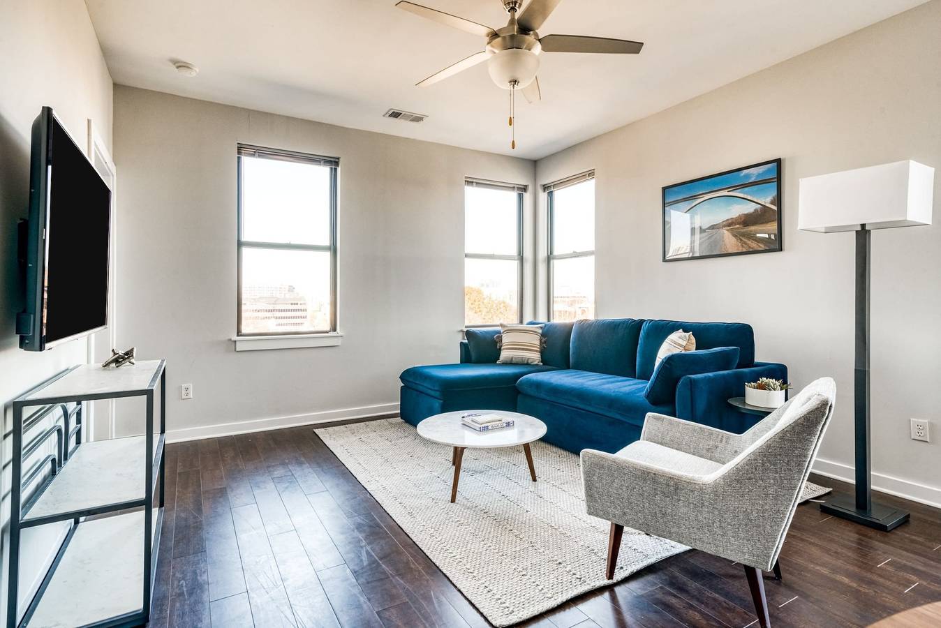 Appartamento intero, Cozysuites Music Row Spacious 2Br w free parking16 in Nashville, Tennessee