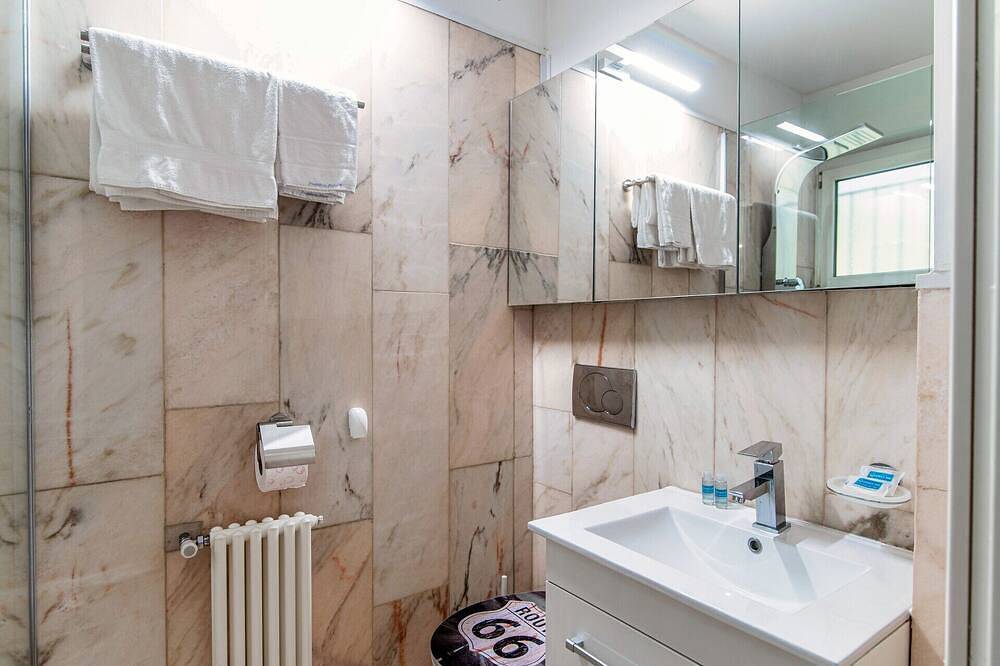 Ganze Wohnung, Fitnessfreundliches Studio-Apartment in Paradiso (Little Paradise) in Paradiso, Luganersee