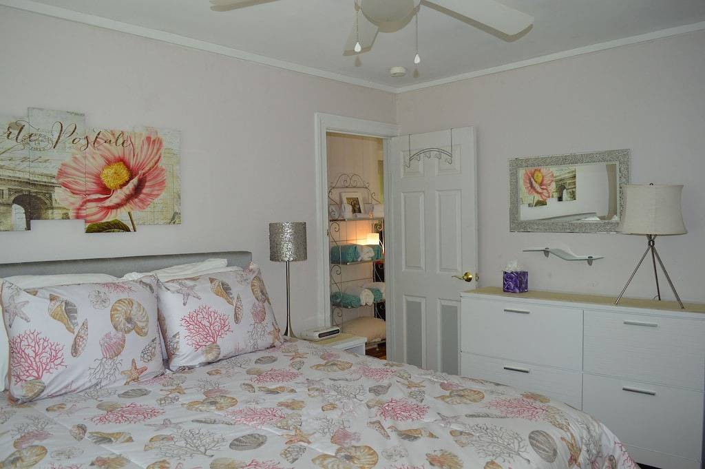 Perfekte Lage. 4 Blocks vom Strand und den Restaurants entfernt. Niedrige Herbst- und Winterpreise in Folly Beach, Charleston County