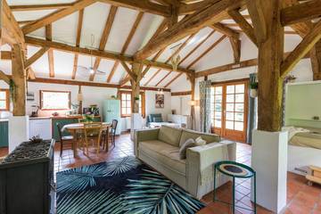 Gîte pour 2 personnes, avec jardin à Ousse-Suzan