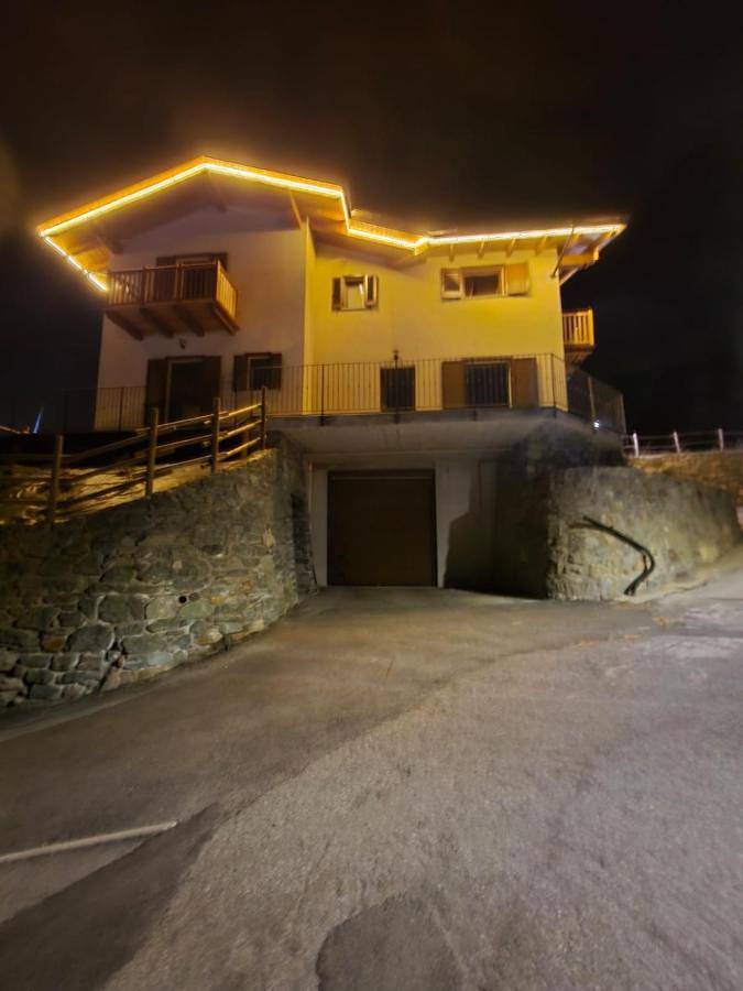 Gîte pour 3 personnes, avec vue ainsi que jardin et terrasse, animaux acceptés dans Nus - 4