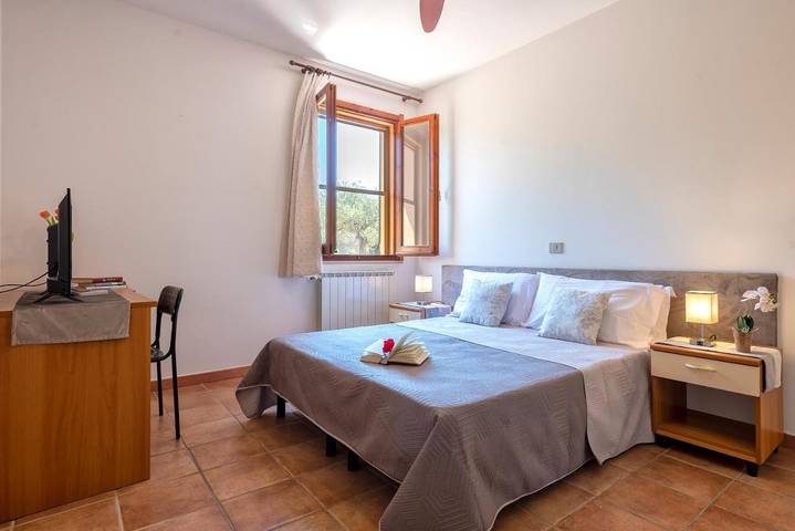 Chambre d’hôte pour 2 personnes, avec terrasse ainsi que piscine et jardin à Alghero - 2