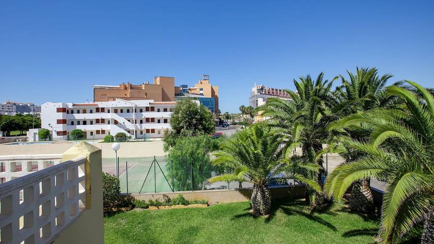 Apartamento para 5 personas, con jardín y piscina en Playa Serena (Roquetas de Mar)