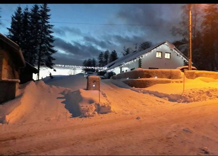 Gîte pour 12 personnes, avec Terrasse et Jardin à Foncine-le-Haut