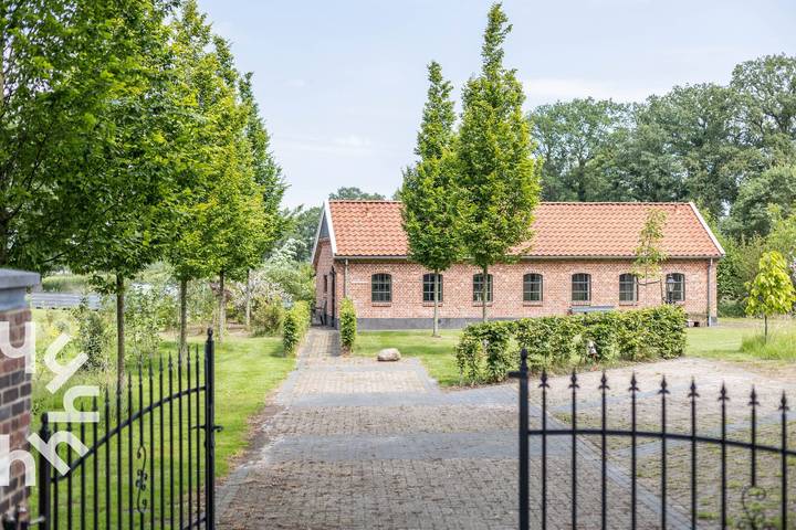 Vakantiehuis voor 2 personen, with terras and sauna as well as tuin in Aalten