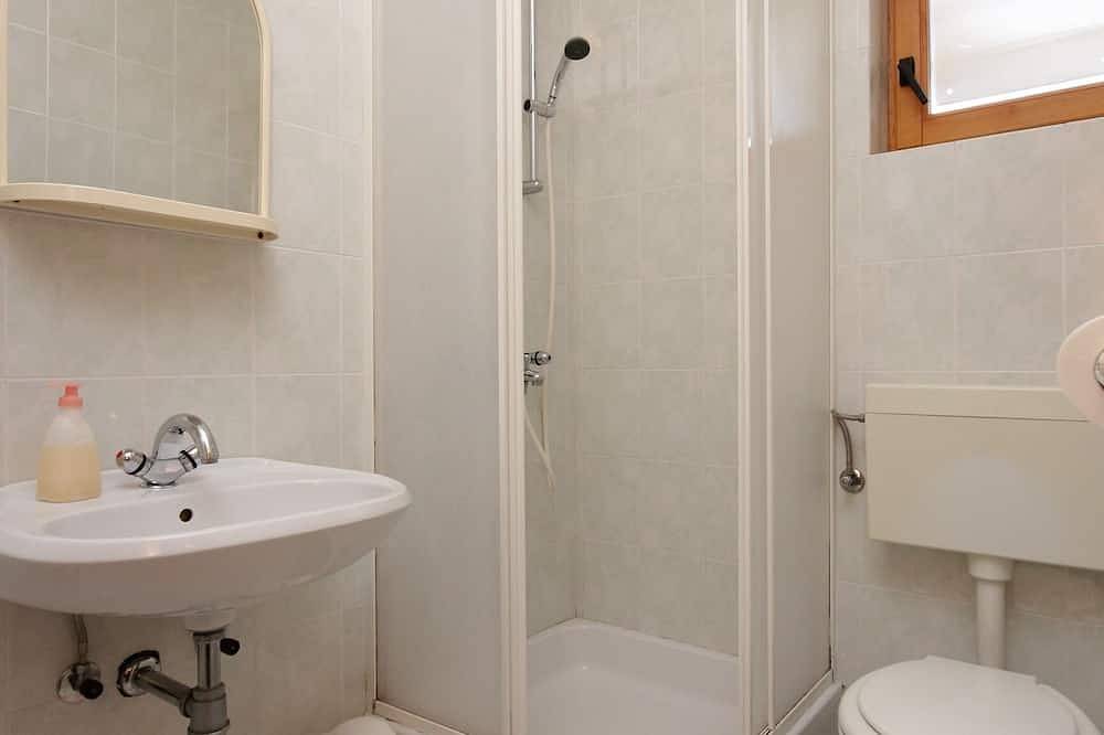 Hel lägenhet, Studio flat with terrace and sea view Vis in Vis Town, Split-Dalmatia guovlu