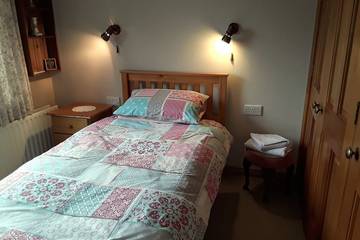 Log Cabin for 5 People in County Fermanagh, Photo 3