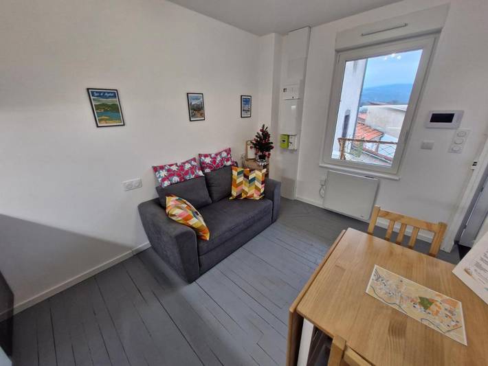 Gîte pour 4 personnes, avec terrasse à Les Martres-de-Veyre - 3