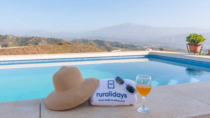 Chalet para 4 personas, con piscina en Axarquía - 2