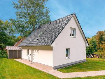 Ferienhaus für 8 Personen, mit Terrasse und Sauna in Neuruppin