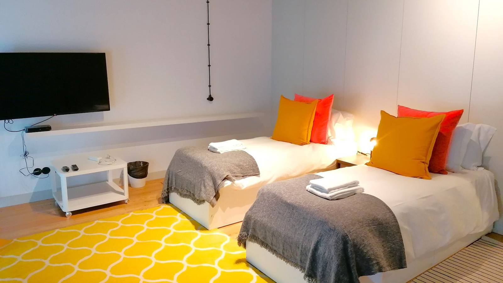 Majestic Apartment W/ Patio by Lovelystay in Anjos, Lisboa