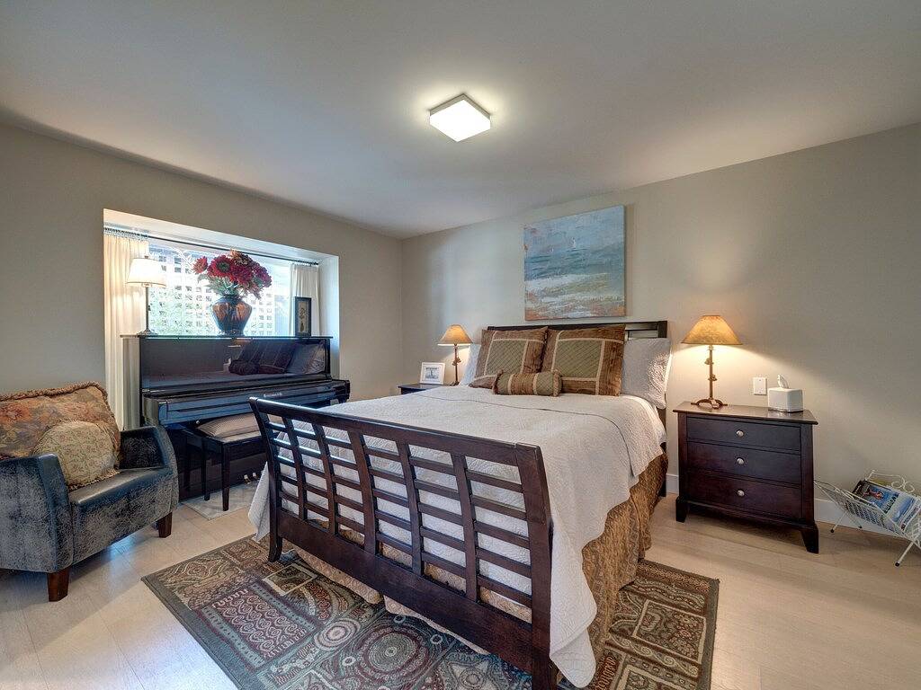 Gibsons Oceanfront-Designer Luxus 3 Br Home-Strand, Whirlpool, zu Fuß in die Stadt in Sunshine Coast Regional District