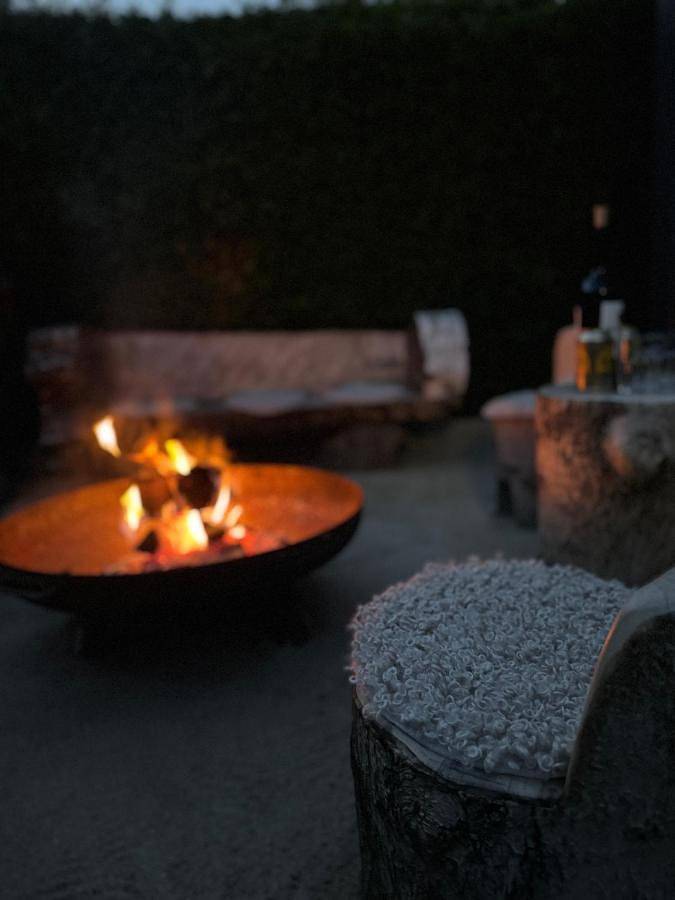 Camping voor 4 personen, with Whirlpool and Terras as well as Tuin and Kinderzwembad in Barneveld Gemeente