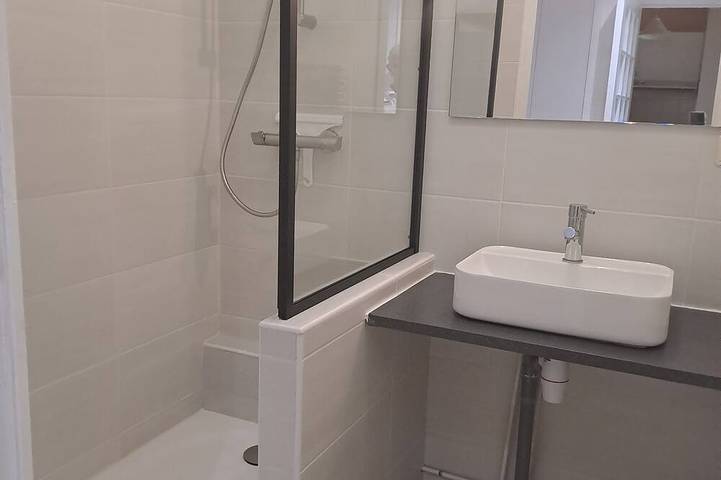 Gîte pour 4 personnes, avec terrasse et jardin dans Saint-Marc-sur-Mer - 4