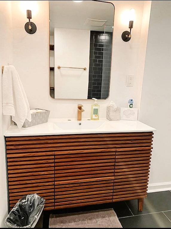 Wunderschön renoviertes 3500 Quadratmeter großes Oxford-Haus in Richmond !! in Richmond, Virginia