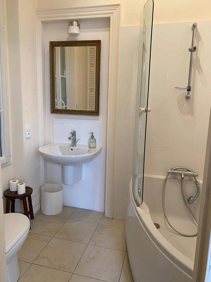 Location de vacances pour 19 personnes, avec balcon ainsi que piscine et vue à Lauzun - 3