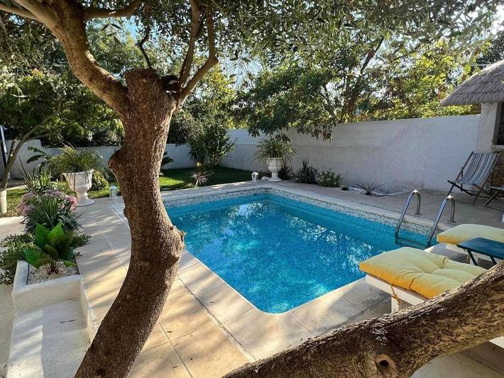 Location de vacances pour 4 personnes, avec vue ainsi que jardin et piscine à Salon-de-Provence - 4