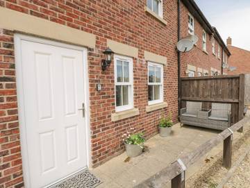 Cottage for 3 People in Whitby, North Yorkshire, Photo 1