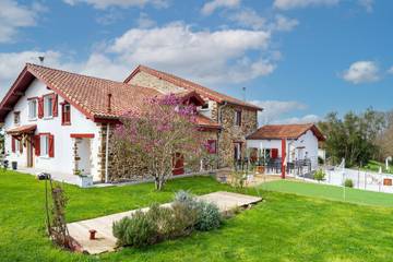 Alojamiento Y Desayuno para 2 Personas en La Bastide-Clairence, Pais Vasco Frances, Foto 2
