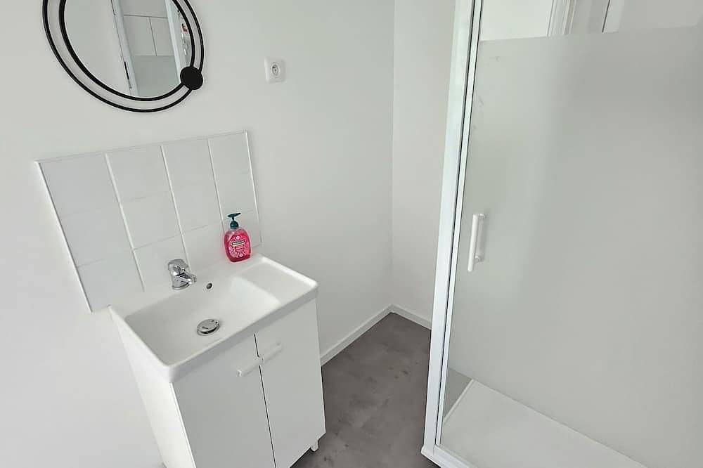 Appartement entier, Studio refait à neuf in Valenciennes, Région de Valenciennes