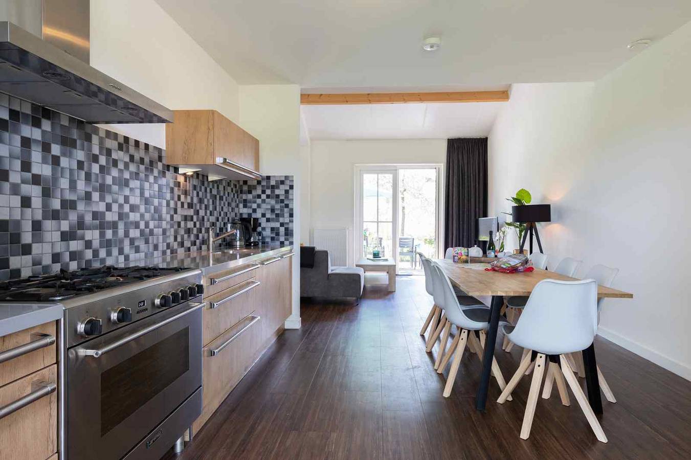 Mooi 8 persoons vakantiehuis op een boerderijcamping in Goirle in Goirle, Noord-Brabant