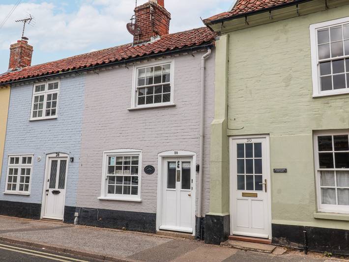 Log cabin for 4 people, with garden in Southwold
