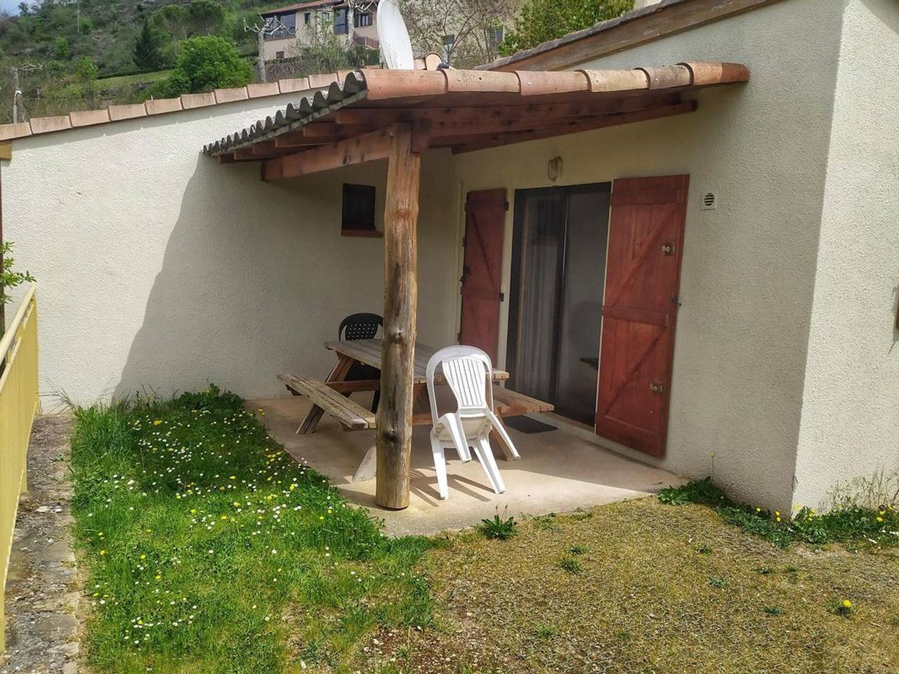 Chalet pour 4 Personnes dans Saint-Rome-de-Tarn, Parc naturel régional des Grands Causses