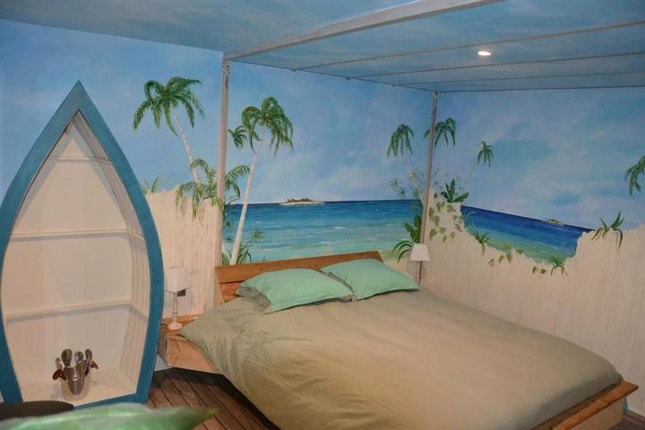 Chambre d’hôte pour 2 personnes, avec sauna et piscine ainsi que jardin et jacuzzi à Coupéville