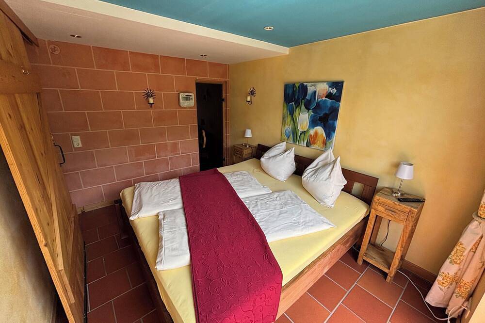 Geheel appartement, Sauna apartment \"Landhaus Zell am See\" in Niedernsill. Pet friendly! in Niedernsill, Pinzgau