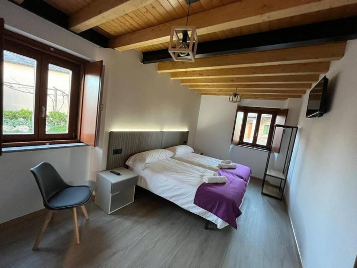 Maison d’hôte pour 2 personnes, avec terrasse ainsi que vue et jardin