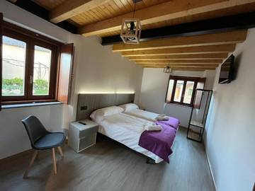 Maison d’hôte pour 2 personnes, avec terrasse ainsi que jardin et vue à Portomarín