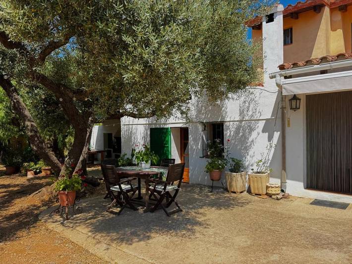 Location de vacances pour 6 personnes, avec piscine ainsi que vue et jardin, animaux acceptés à La Sénia - 2