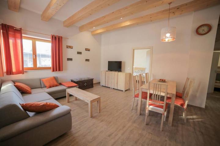 Gîte pour 6 personnes, avec jardin et vue dans Bohinjska Bistrica - 2