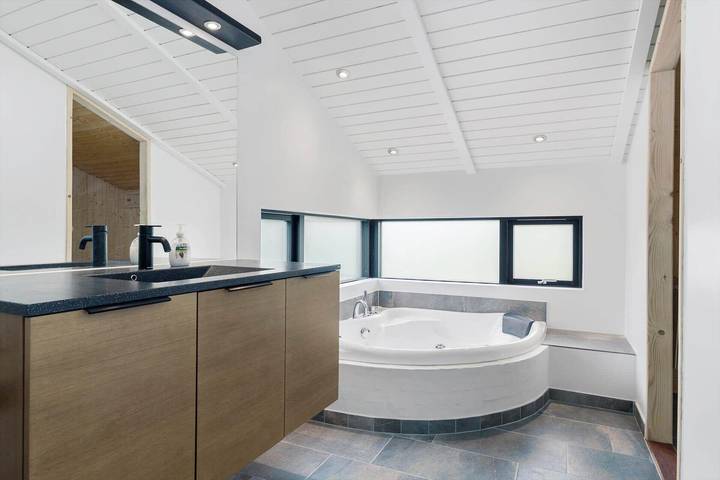 Ferienhaus für 12 Personen, mit Whirlpool und Terrasse sowie Sauna in Skallerup Klit - 4