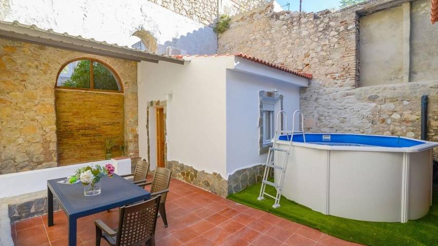 Casa rural para 9 personas, con Terraza y Piscina en El Chorro