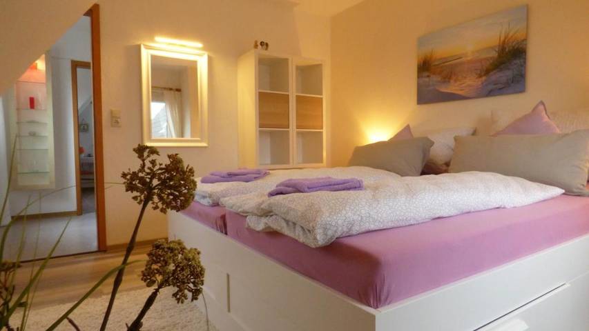 BnB für 2 Personen, mit Terrasse und Garten sowie Ausblick in Neuharlingersiel