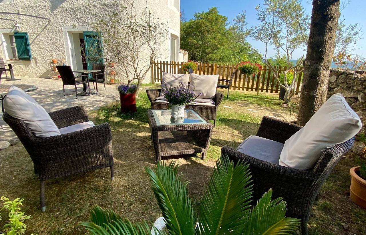 Superior Double Room with Shower in Rians, Région de Brignoles
