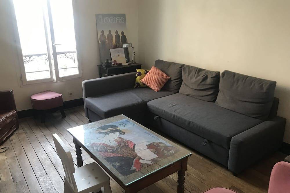 Entire apartment, Charmant Appartement à 2mn du Stade de France in Saint-Denis, Seine-Saint-Denis