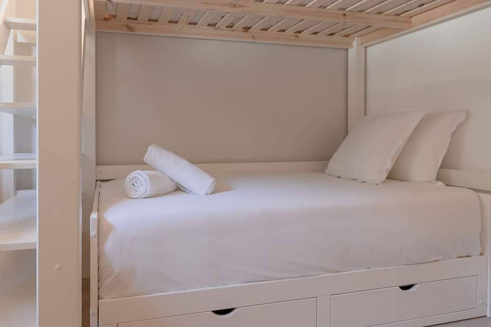 Entire apartment, Rocher Blanc - Rénové - Spacieux - 4pax in Passy, Pays du Mont-Blanc