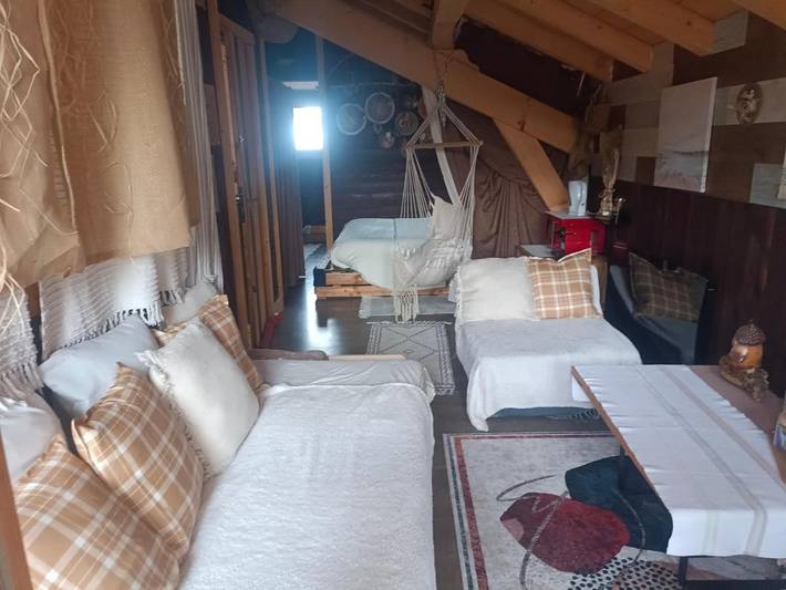 Gîte pour 3 personnes, avec vue et balcon à Lyaud - 4